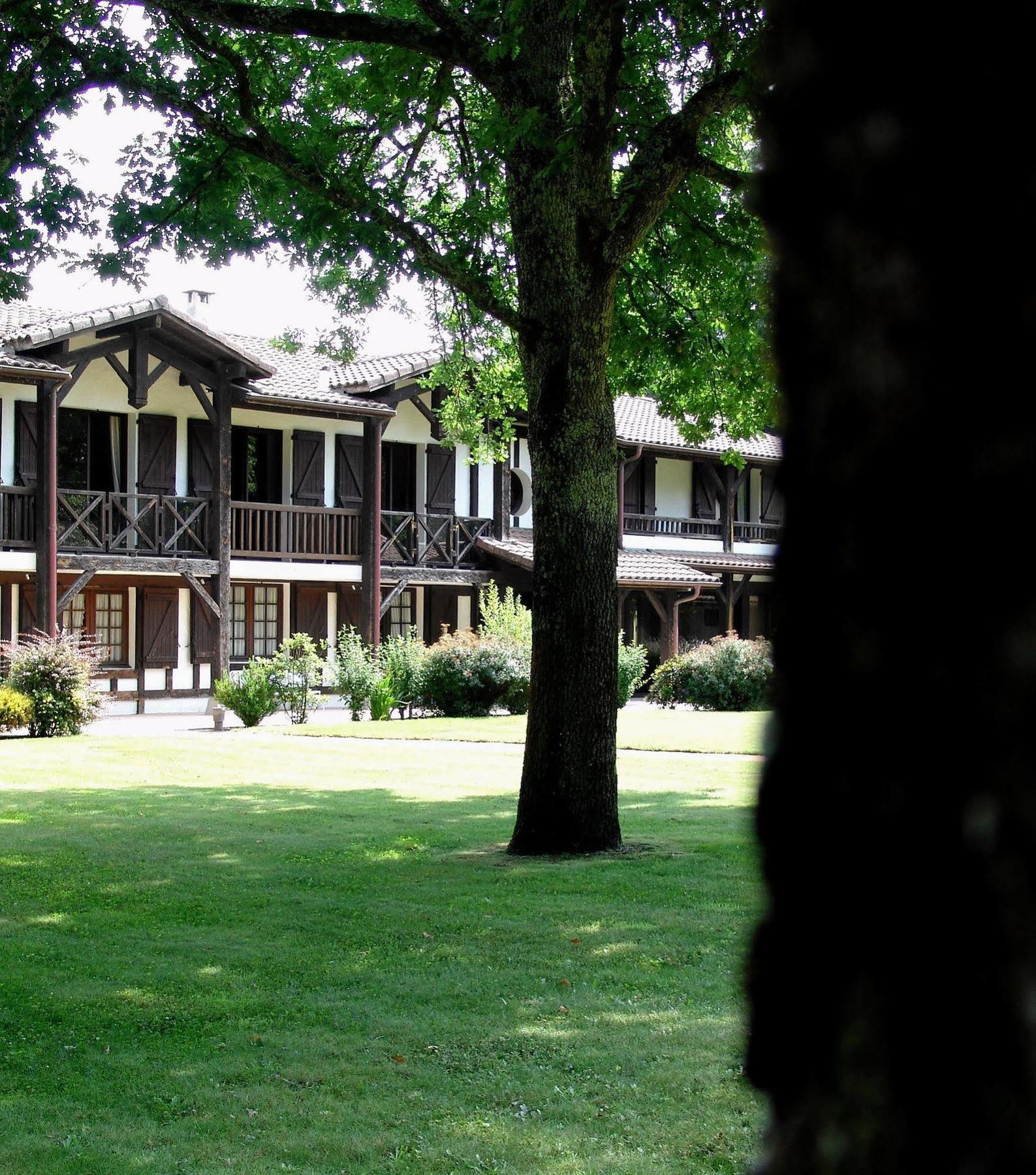 Auberge Des Pins - Teritoria Sabres Kültér fotó